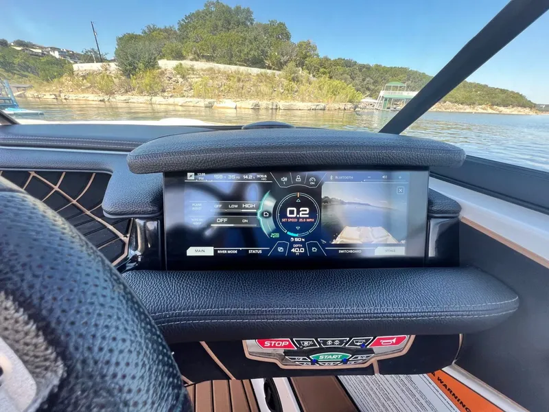 Slide: The Image of Correct Craft Super Air Nautique GS22 2019 - 30