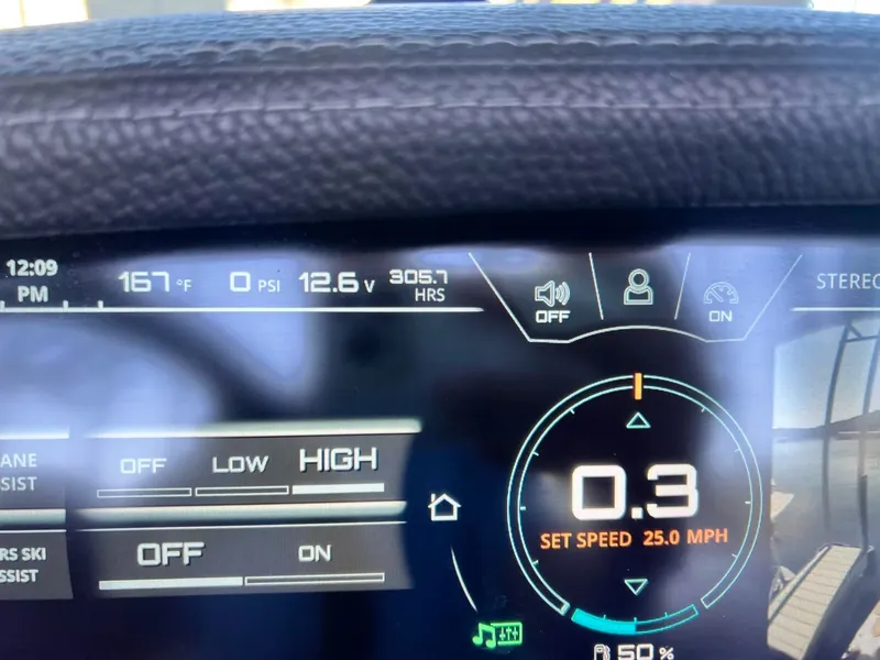 Slide: The Image of Correct Craft Super Air Nautique GS22 2019 - 32