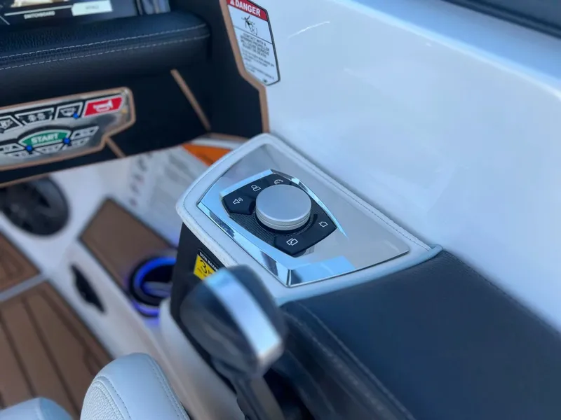 Slide: The Image of Correct Craft Super Air Nautique GS22 2019 - 34