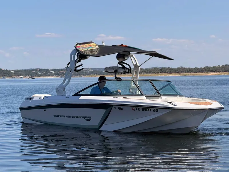 Slide: The Image of Correct Craft Super Air Nautique GS22 2019 - 5