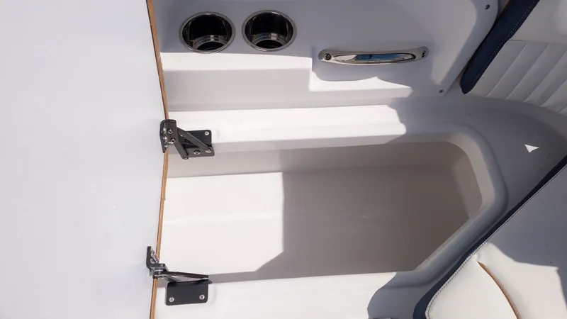 Slide: The Image of Stingray 211 DC 2026 - 9