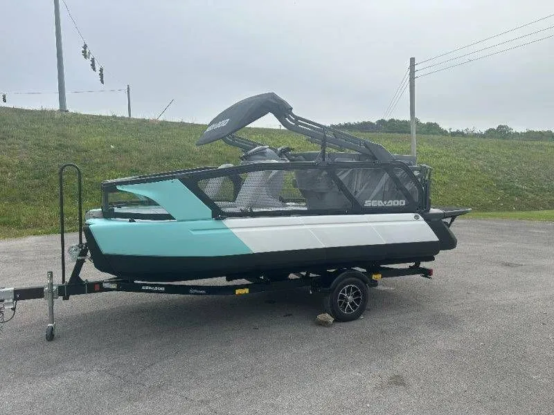 Slide: The Image of 2026 Sea-Doo Switch Sport 18 on trailer, side view. - 45
