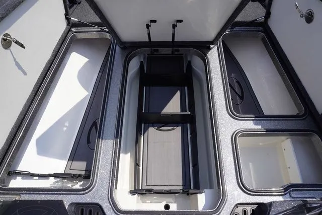 Slide: The Image of Ranger Z518 2024 - 15