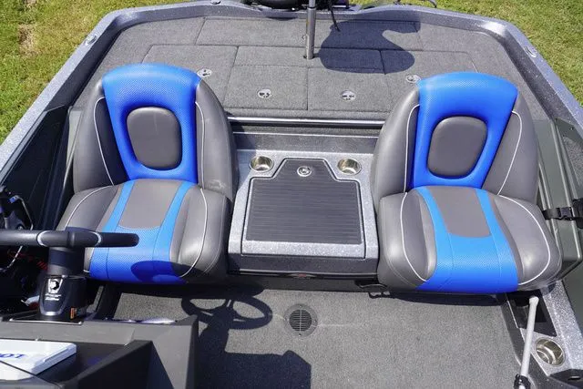 Slide: The Image of Ranger Z518 2024 - 25