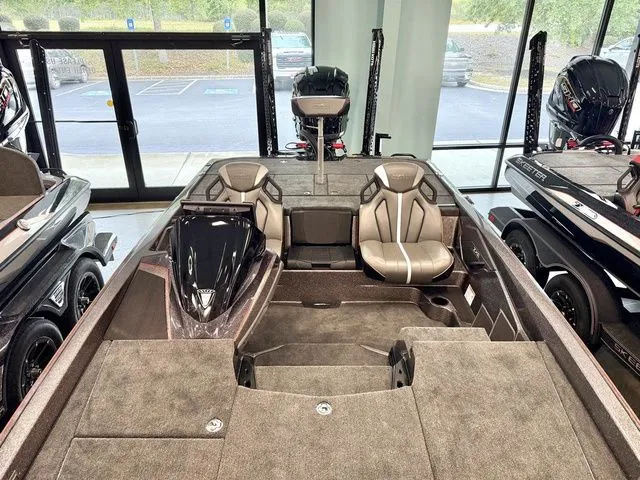 Slide: The Image of Skeeter ZXE21 2026 - 5