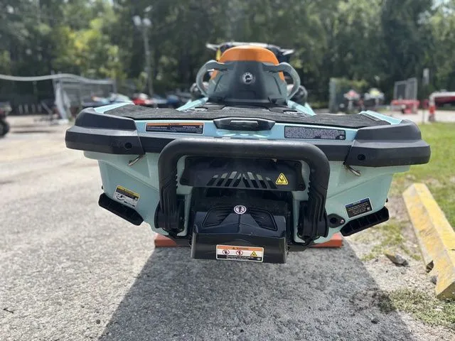 Slide: The Image of Sea-Doo Wake 2023 - 8