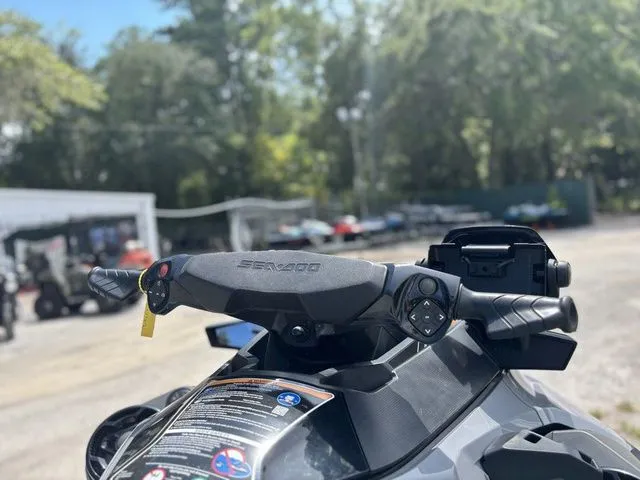 Slide: The Image of Sea-Doo Wake 2023 - 9