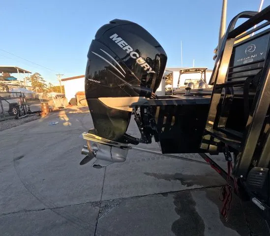 Slide: The Image of Regency 250 LE3 2020 - 12