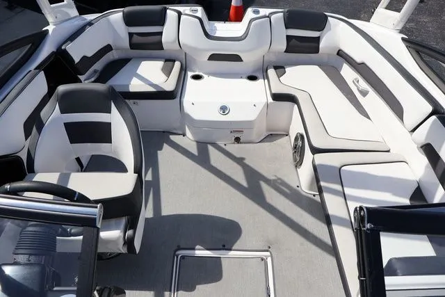 Slide: The Image of Yamaha AR195 2024 - 15