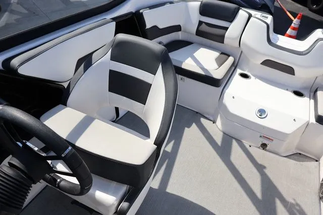 Slide: The Image of Yamaha AR195 2024 - 17