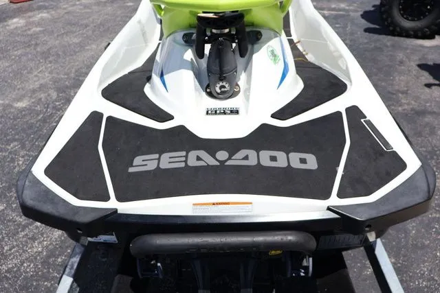 Slide: The Image of Sea-Doo Wake 155 2016 - 11