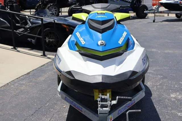 Slide: The Image of Sea-Doo Wake 155 2016 - 9