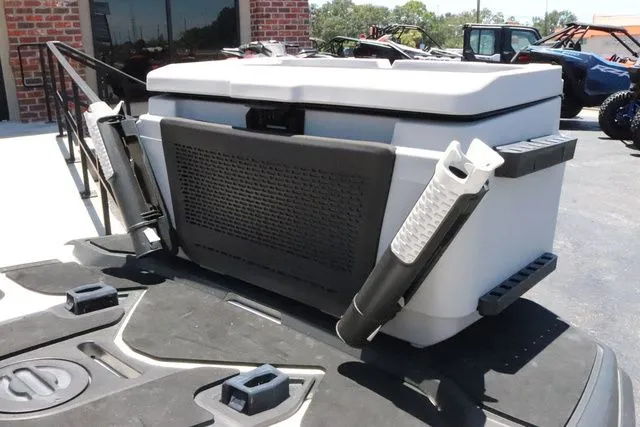 Slide: The Image of Sea-Doo Fish Pro™ iDF & Sound System 2021 - 11