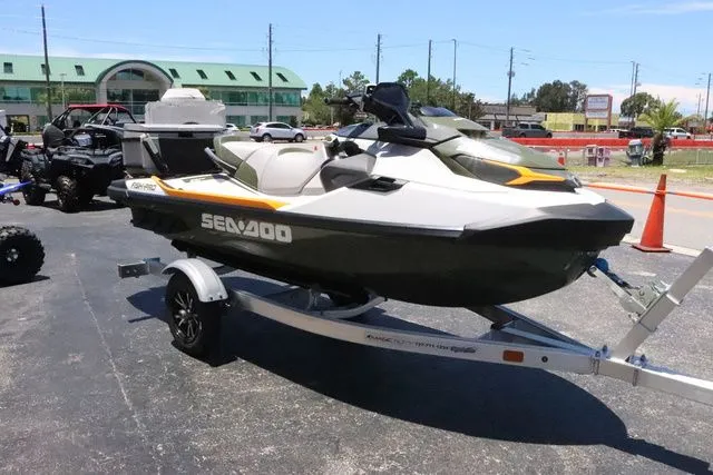 Slide: The Image of Sea-Doo Fish Pro™ iDF & Sound System 2021 - 8