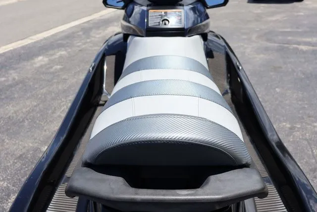 Slide: The Image of Yamaha FX CR 2016 - 13