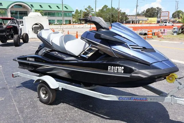 Slide: The Image of Yamaha FX CR 2016 - 8