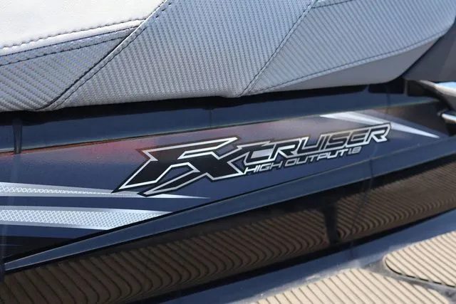 Slide: The Image of Yamaha FX CR 2016 - 10