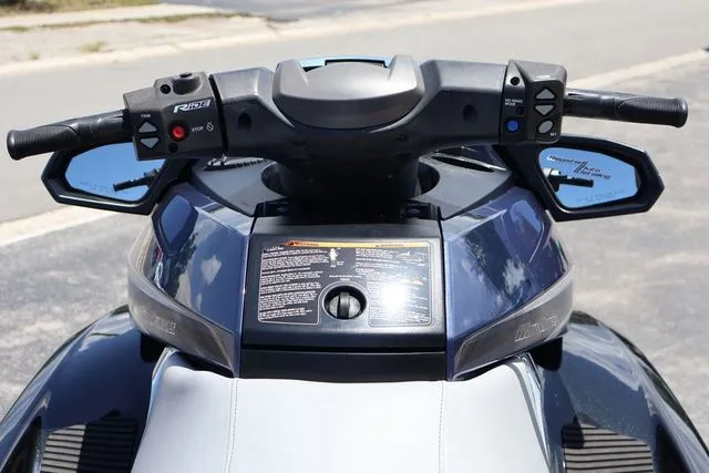 Slide: The Image of Yamaha FX CR 2016 - 13