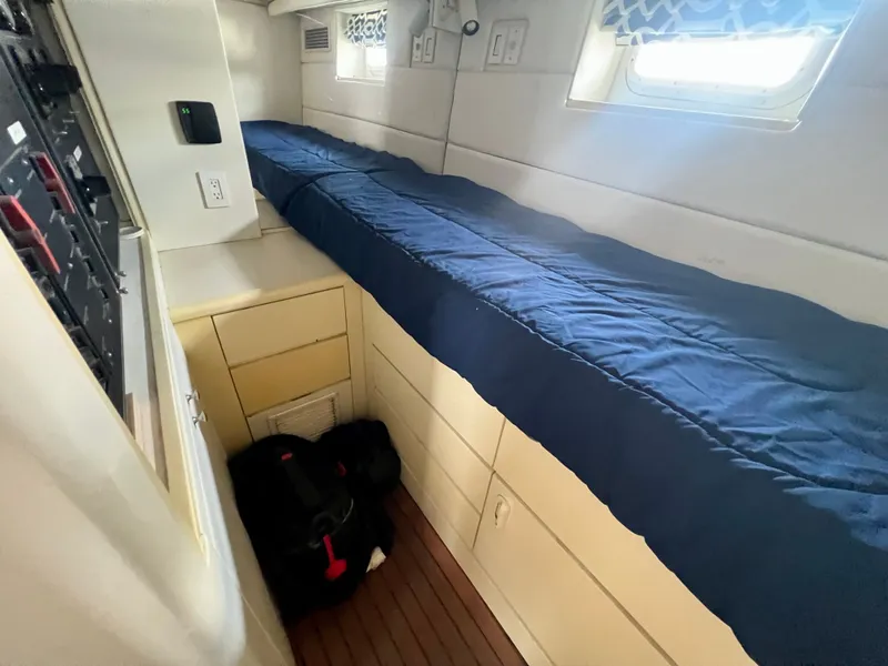 Slide: The Image of Hatteras 82 Convertible 1996 - 109