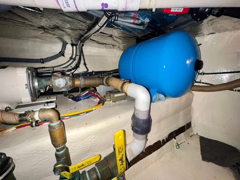 Slide: The Image of Hatteras 82 Convertible 1996 - 116