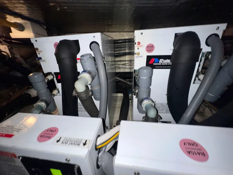 Slide: The Image of Hatteras 82 Convertible 1996 - 122