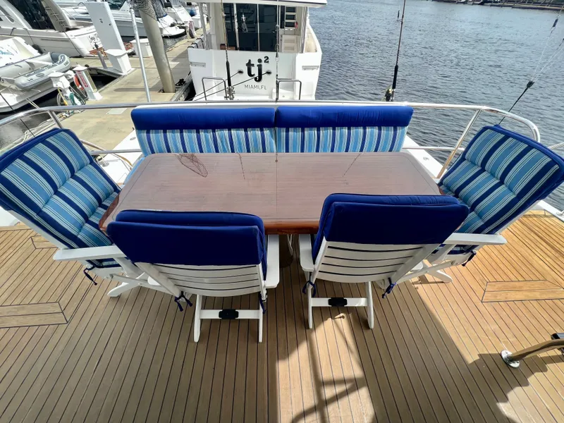 Slide: The Image of Hatteras 82 Convertible 1996 - 16