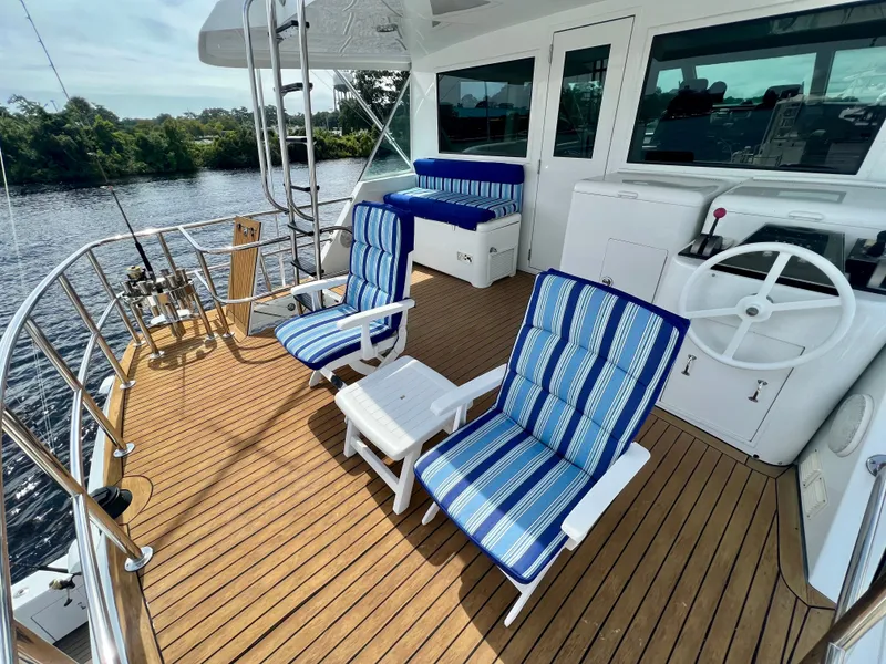 Slide: The Image of Hatteras 82 Convertible 1996 - 19