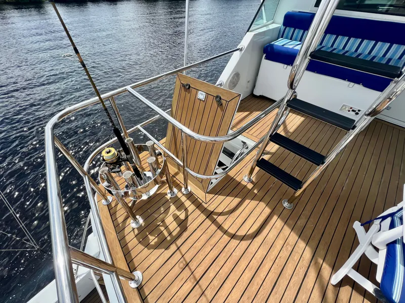 Slide: The Image of Hatteras 82 Convertible 1996 - 20