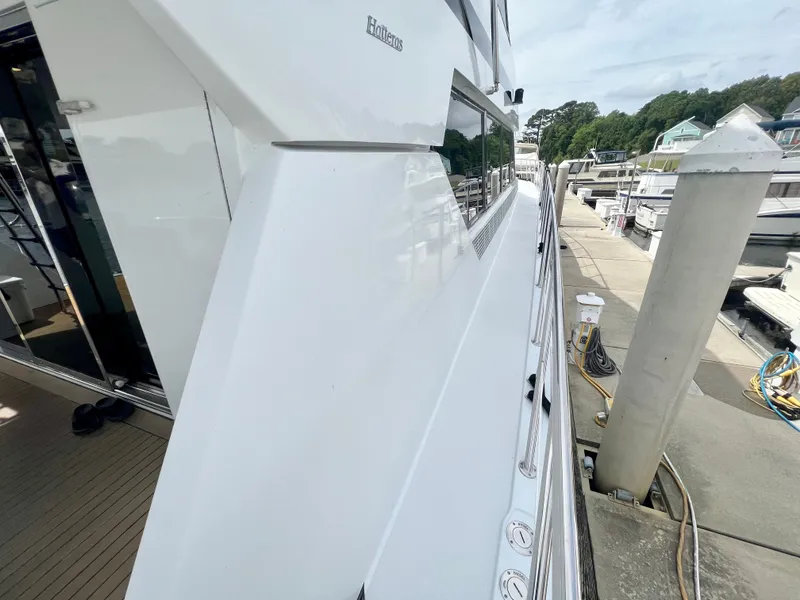 Slide: The Image of Hatteras 82 Convertible 1996 - 30