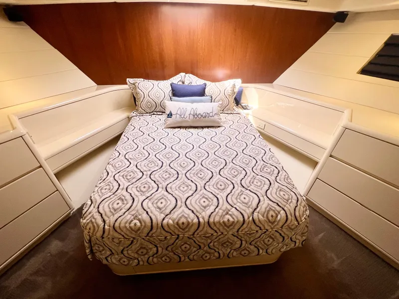 Slide: The Image of Hatteras 82 Convertible 1996 - 49