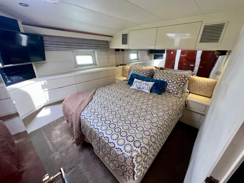 Slide: The Image of Hatteras 82 Convertible 1996 - 52