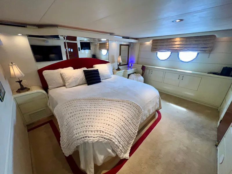 Slide: The Image of Hatteras 82 Convertible 1996 - 58