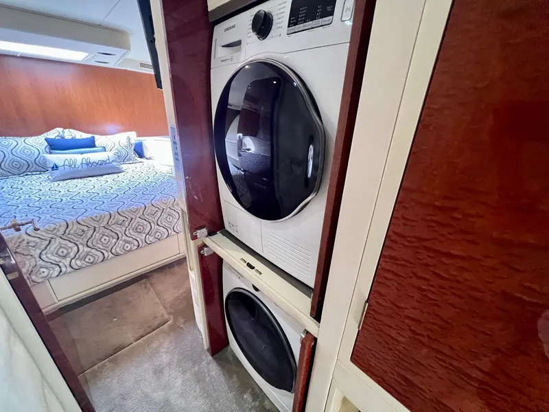 Slide: The Image of Hatteras 82 Convertible 1996 - 62