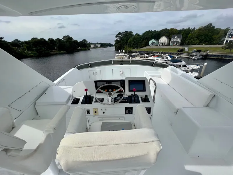 Slide: The Image of Hatteras 82 Convertible 1996 - 69