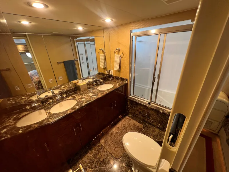 Slide: The Image of Hatteras 82 Convertible 1996 - 71