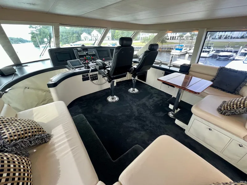 Slide: The Image of Hatteras 82 Convertible 1996 - 73