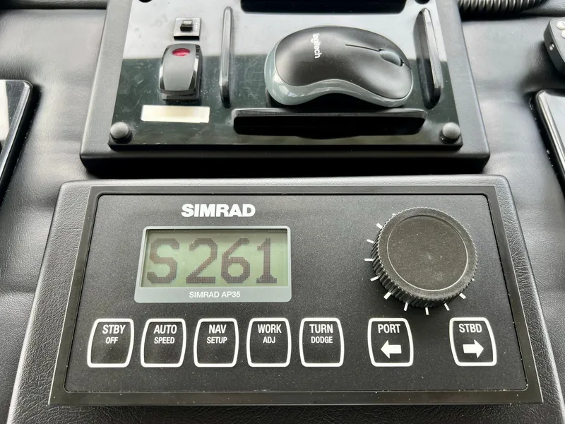 Slide: The Image of Hatteras 82 Convertible 1996 - 86