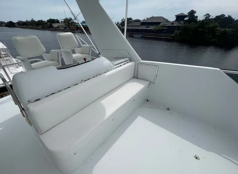 Slide: The Image of Hatteras 82 Convertible 1996 - 91