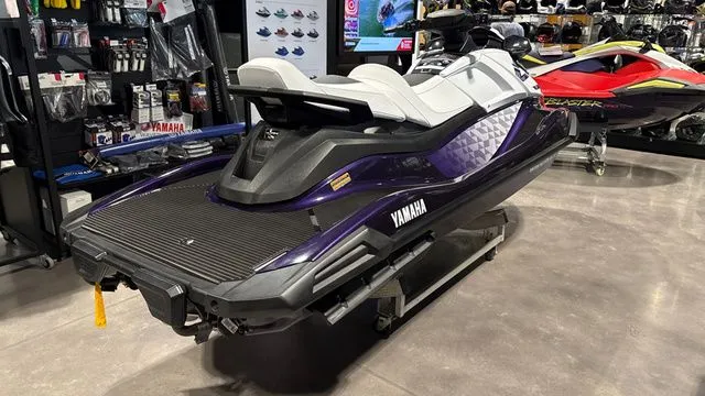 Slide: The Image of Yamaha VX Cruiser HO 2026 - 13