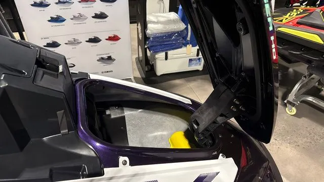 Slide: The Image of Yamaha VX Cruiser HO 2026 - 17