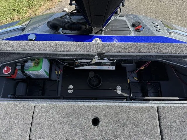 Slide: The Image of Ranger Z519R 2026 - 14