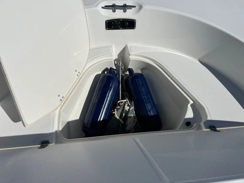 Slide: The Image of Boston Whaler 210 Montauk 2012 - 15