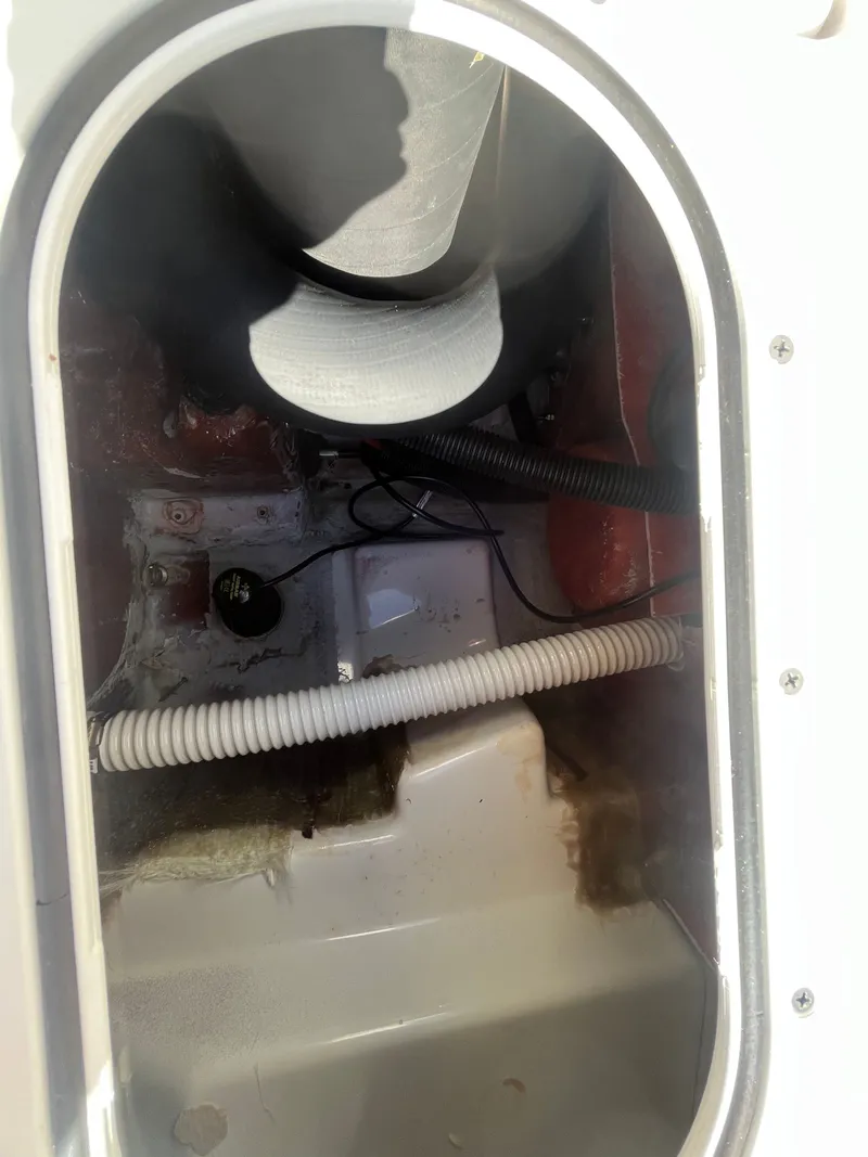 Slide: The Image of Yamaha 195S 2024 - 10