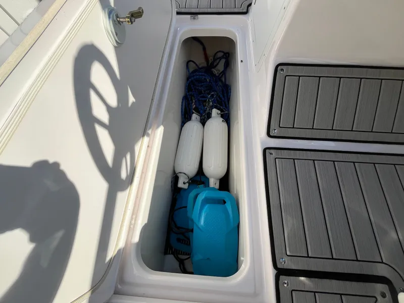 Slide: The Image of Yamaha 195S 2024 - 22