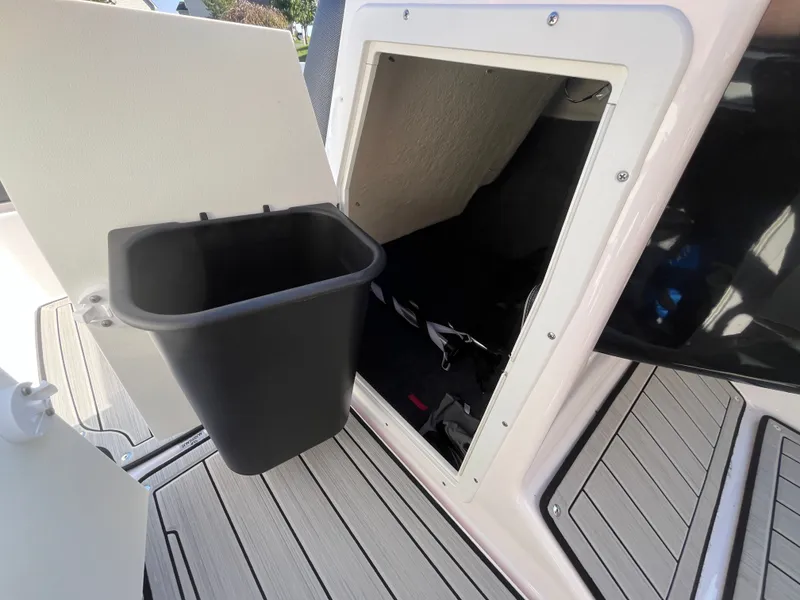 Slide: The Image of Yamaha 195S 2024 - 26