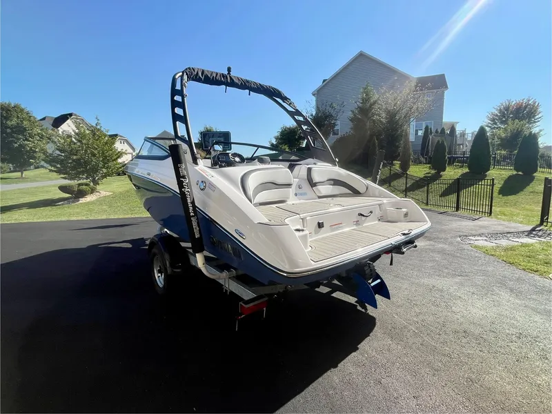 Slide: The Image of Yamaha 195S 2024 - 3