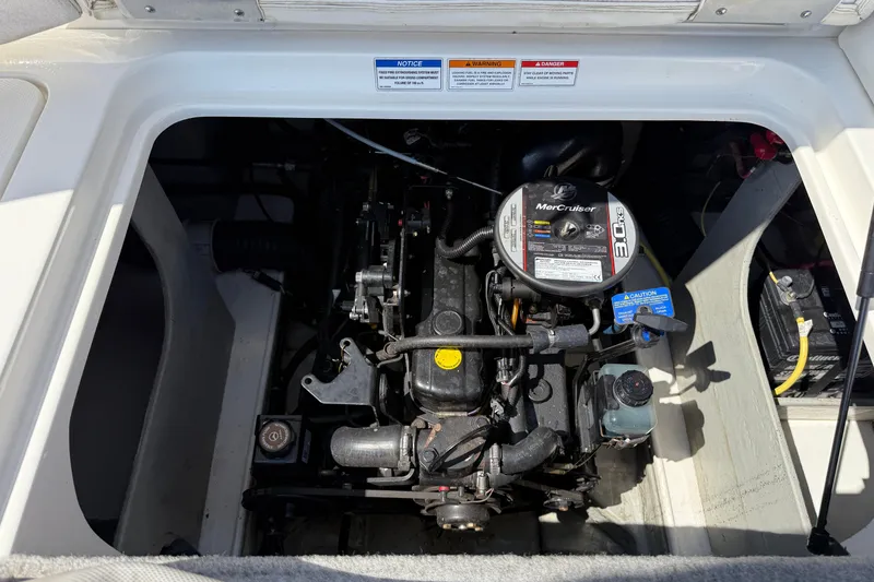 Slide: The Image of Engine compartment of a 2014 Bayliner 185 Bowrider with MerCruiser 3.0 TKS engine. - 21