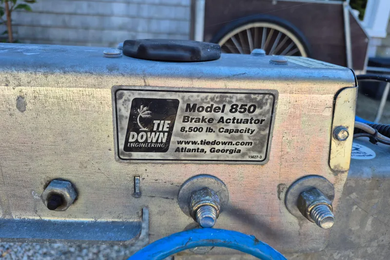 Slide: The Image of Tie Down Engineering Model 850 brake actuator, 8,500 lb capacity, Atlanta, Georgia. - 17