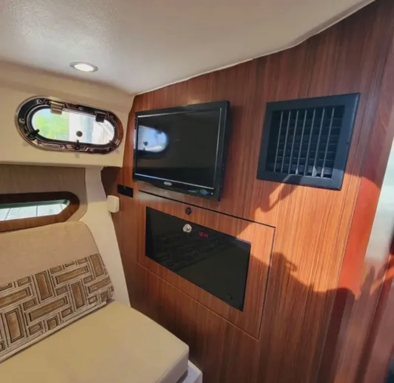 Slide: The Image of Pursuit OS 325 Offshore 2023 - 11