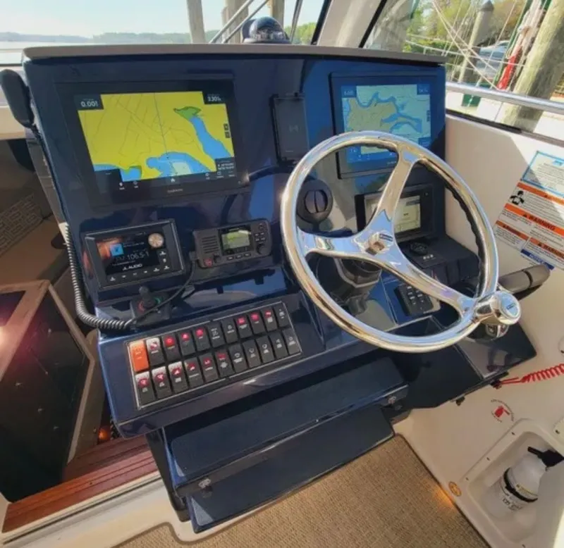 Slide: The Image of Pursuit OS 325 Offshore 2023 - 3